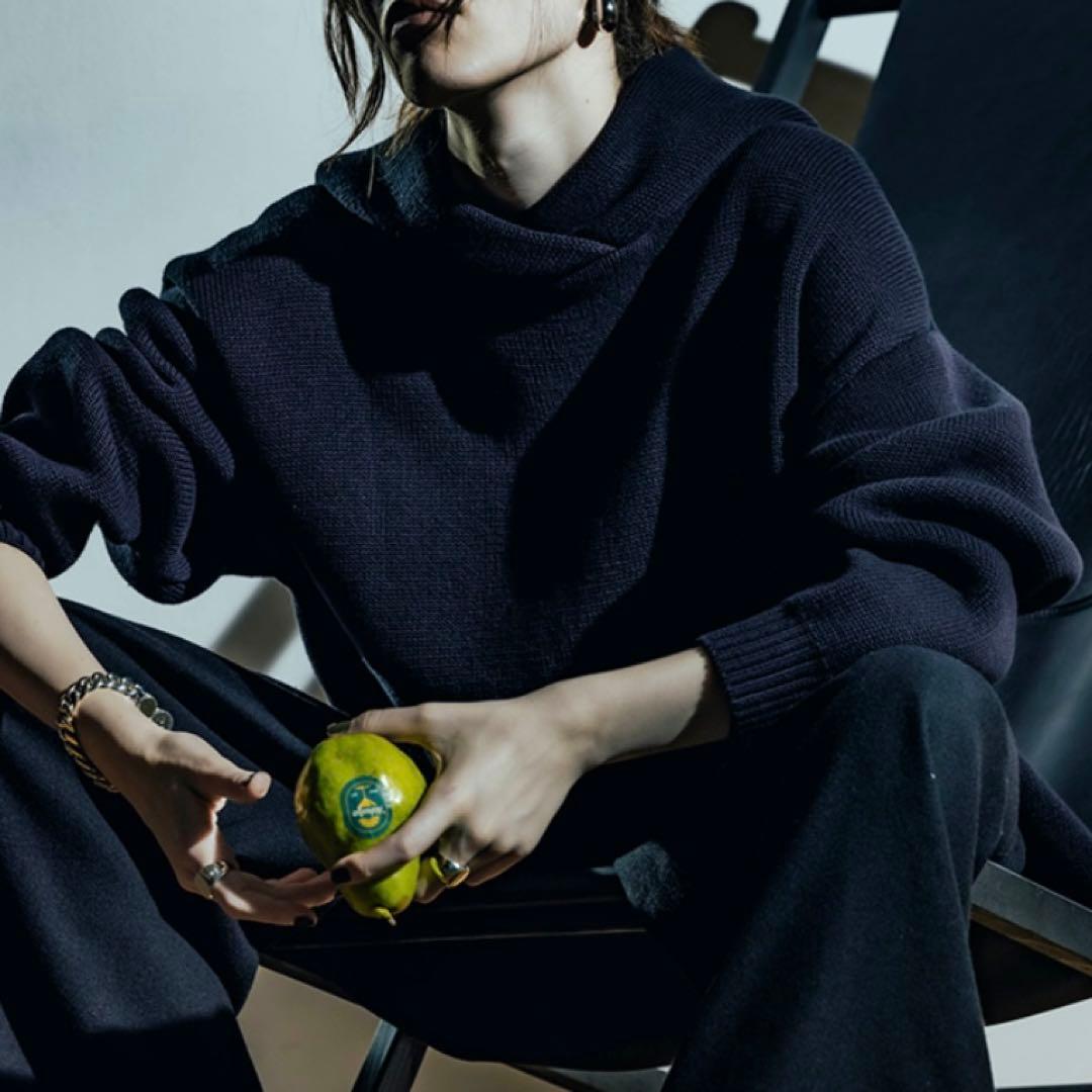 NIL DUE / NIL UN　EMBROIDERY KNIT HOODIE