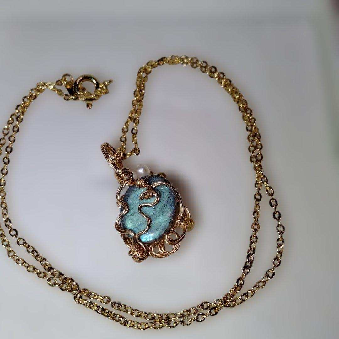 銀河の花かご　ラブラドライトペンダント