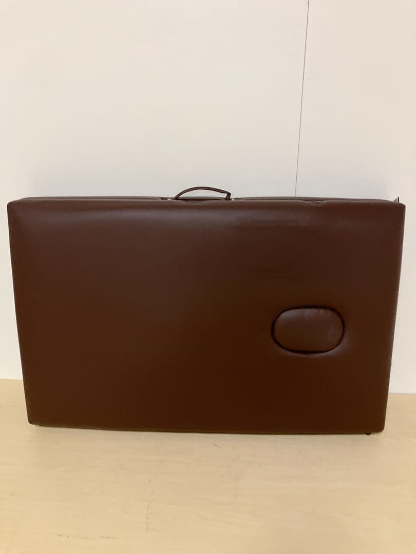 未使用　折りたたみ　エステベッド　マッサージベッド　持ち運びカバー付き