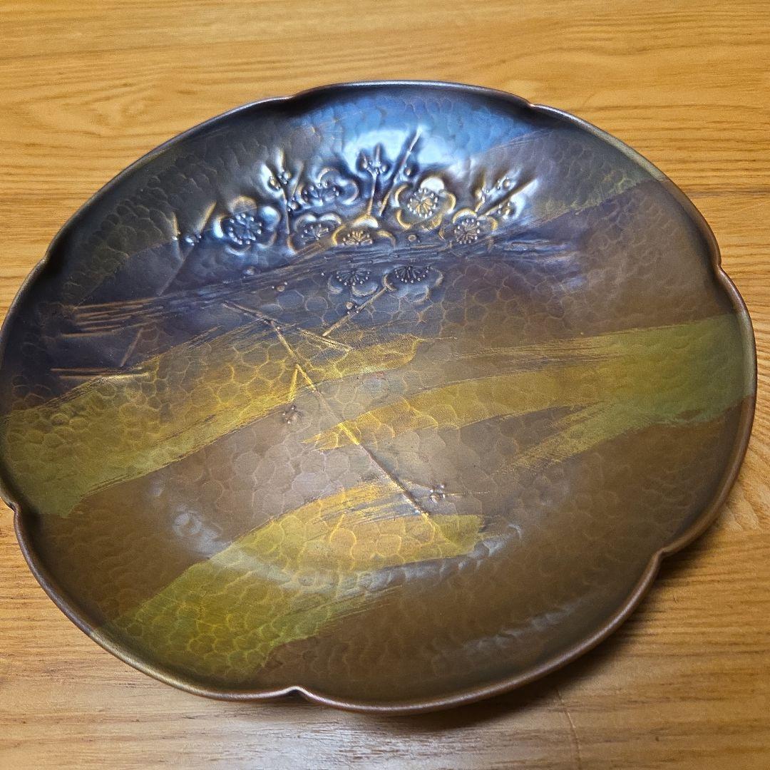 燕玉川堂　鎚起銅器　梅柄菓子皿　未使用品　桐箱付属美品