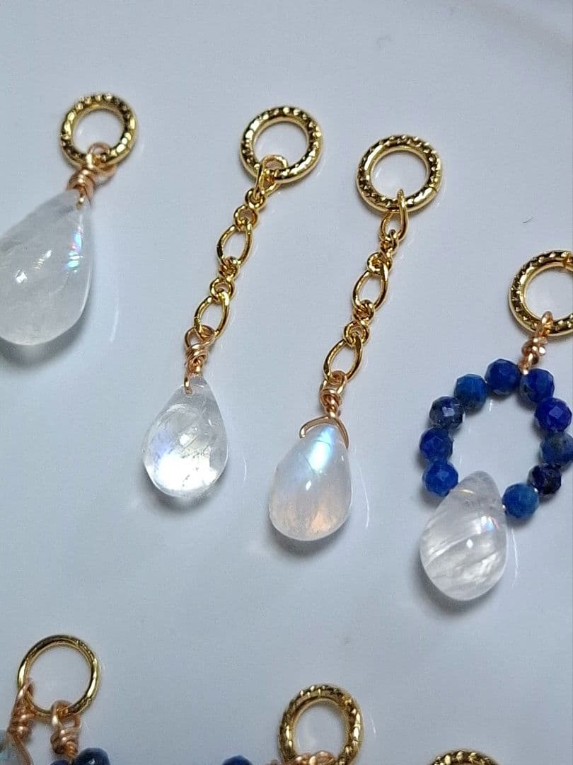 せろり様 No.2636 レインボームーンストーン チャーム