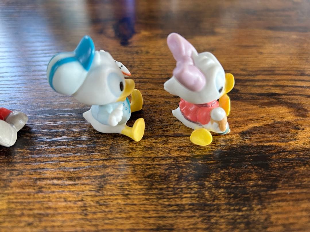 ベビーミッキーマウス&ミニー等　ディズニーキャラクター　陶器　置物