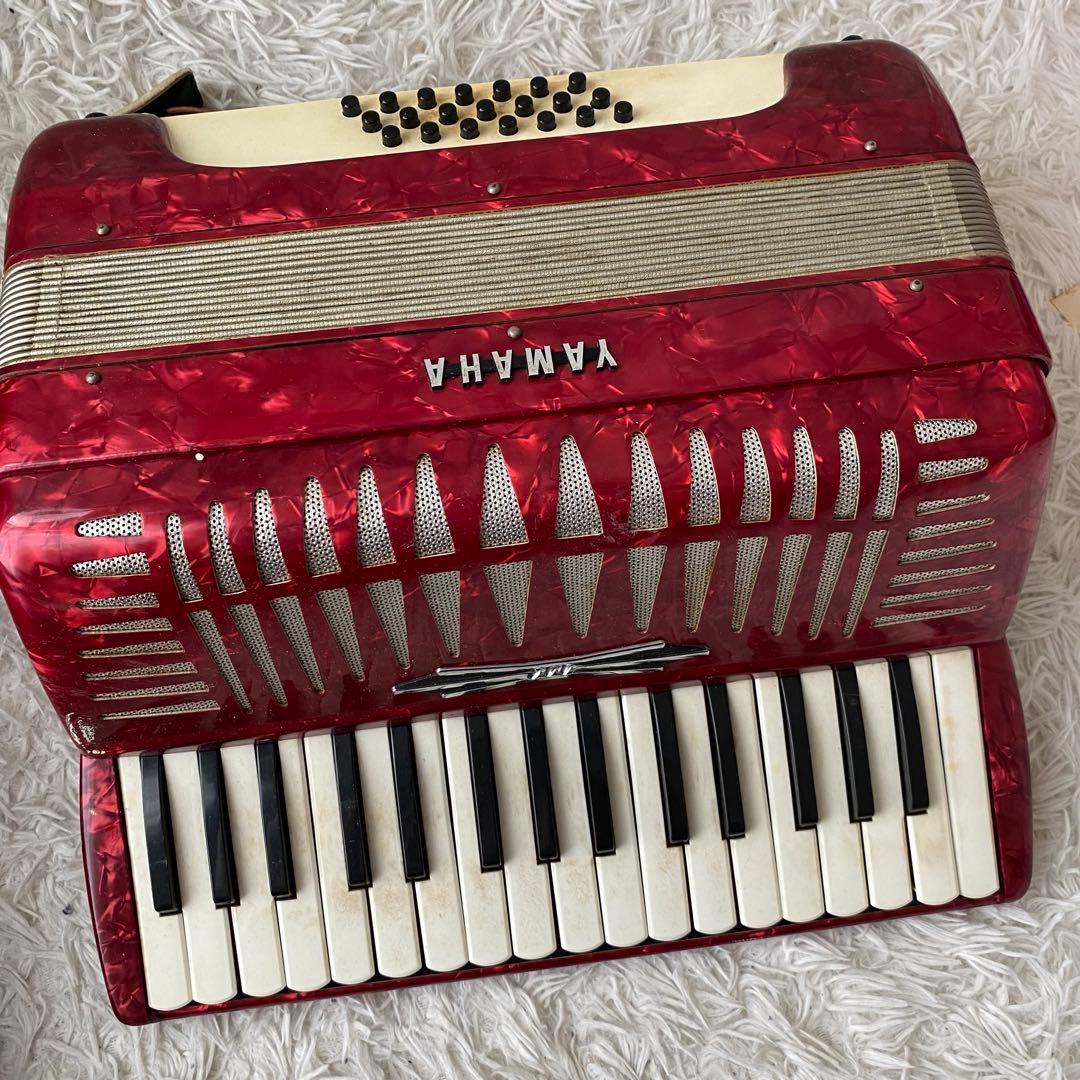 ヤマハ　アコーディオン　赤　ケース付き　動作未確認　ジャンク