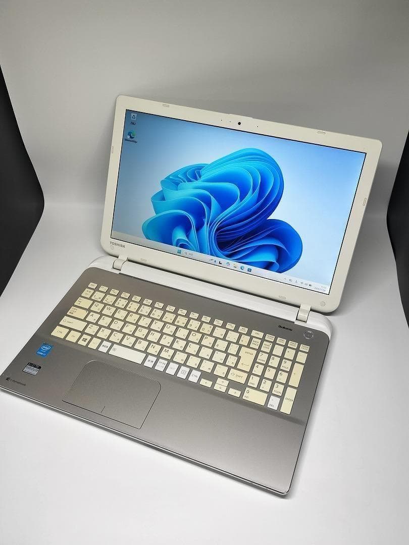 【東芝】爆速 Corei7/新品SSD256GB ノートパソコン E8