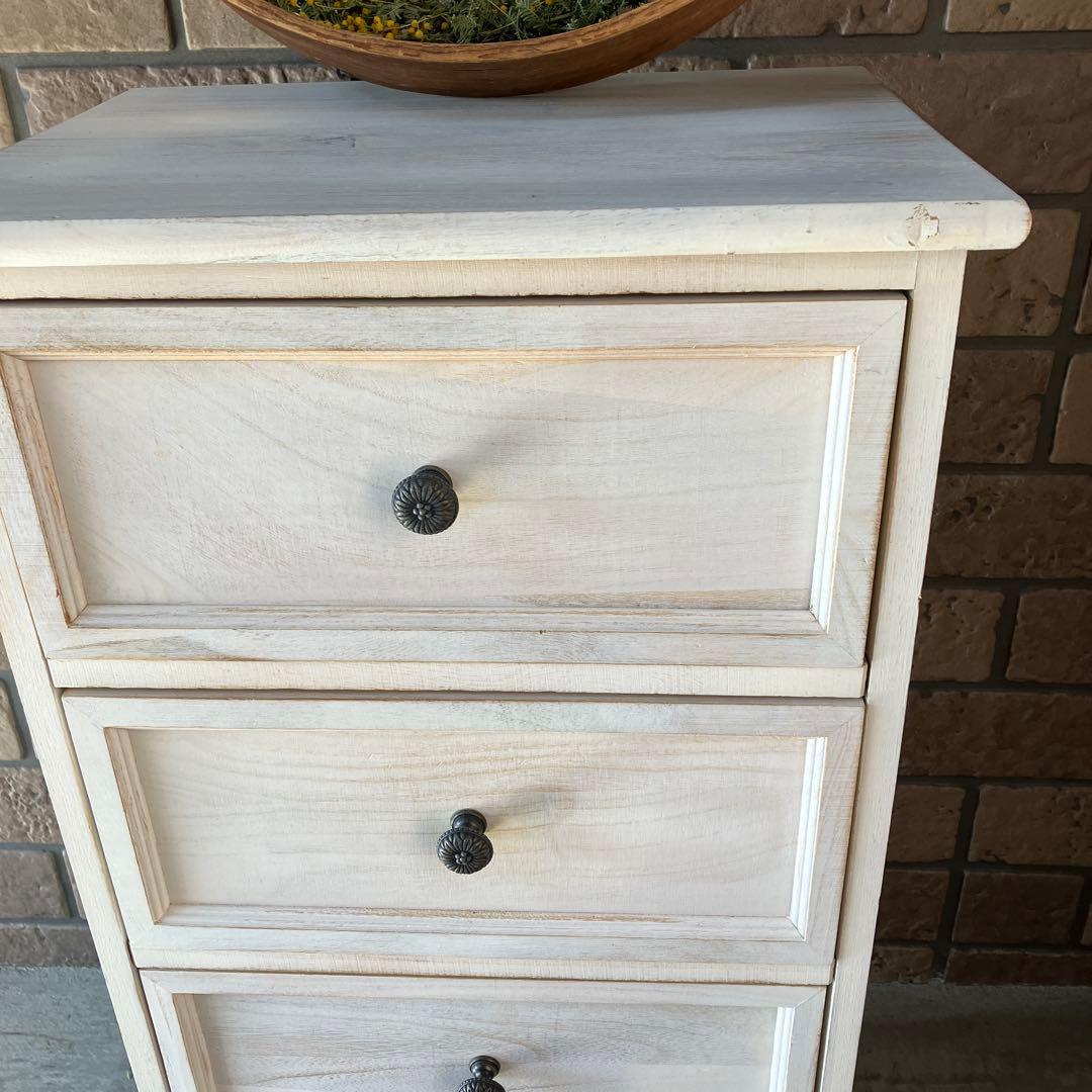 ホワイト 木製チェスト 4段 軽量 アンティークパーツ 小タンス