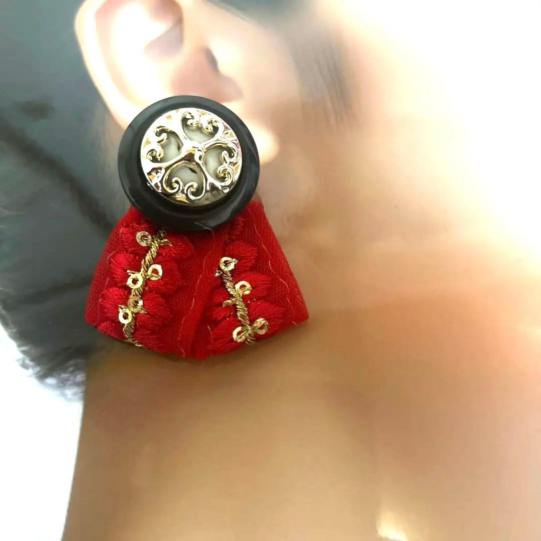 ⭐️ ハンドメイドピアス ピアス ハンドメイドイヤリング イヤリング インド刺繍