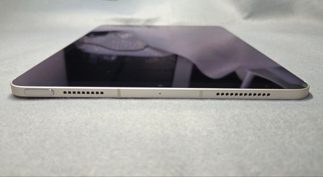 Apple　iPadAir第5世代　64GB　Wi-Fi＋Cellularモデル