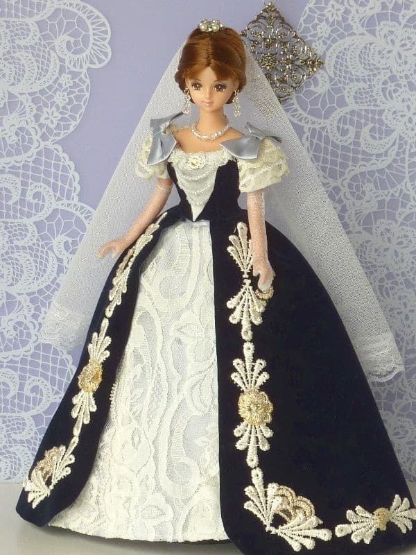 宝塚歌劇娘役衣装風『エリザベート・私が踊る時』 ベルベットのドレス⑤