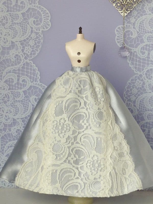 宝塚歌劇娘役衣装風『エリザベート・私が踊る時』 ベルベットのドレス⑤