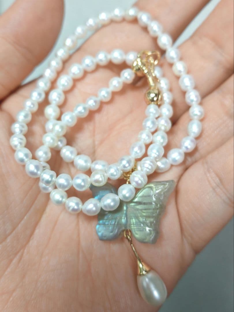 极美品♥天然石 天然淡水パールラブラドライト 彫刻 蝶♥ネックレス 強光沢感