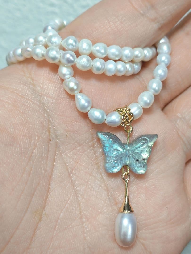 极美品♥天然石 天然淡水パールラブラドライト 彫刻 蝶♥ネックレス 強光沢感