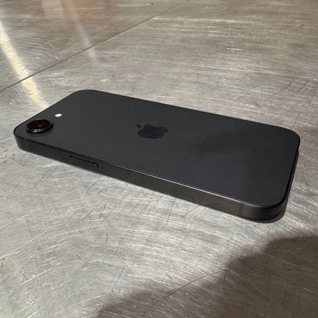 スマートフォン本体 iPhone 16e 128GB Black