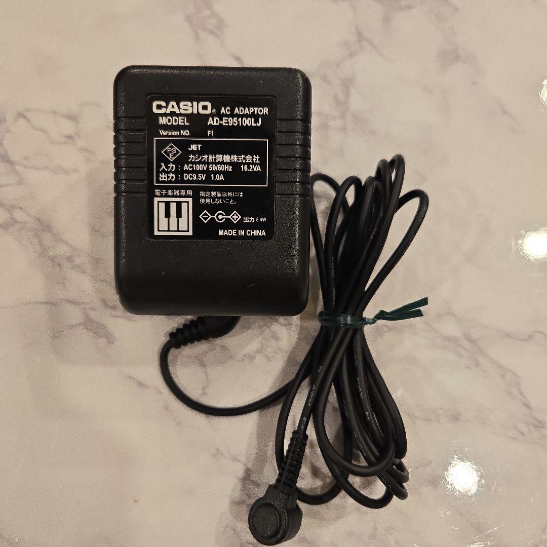 CASIO LK-215 電子キーボード 光ナビゲーション 61鍵