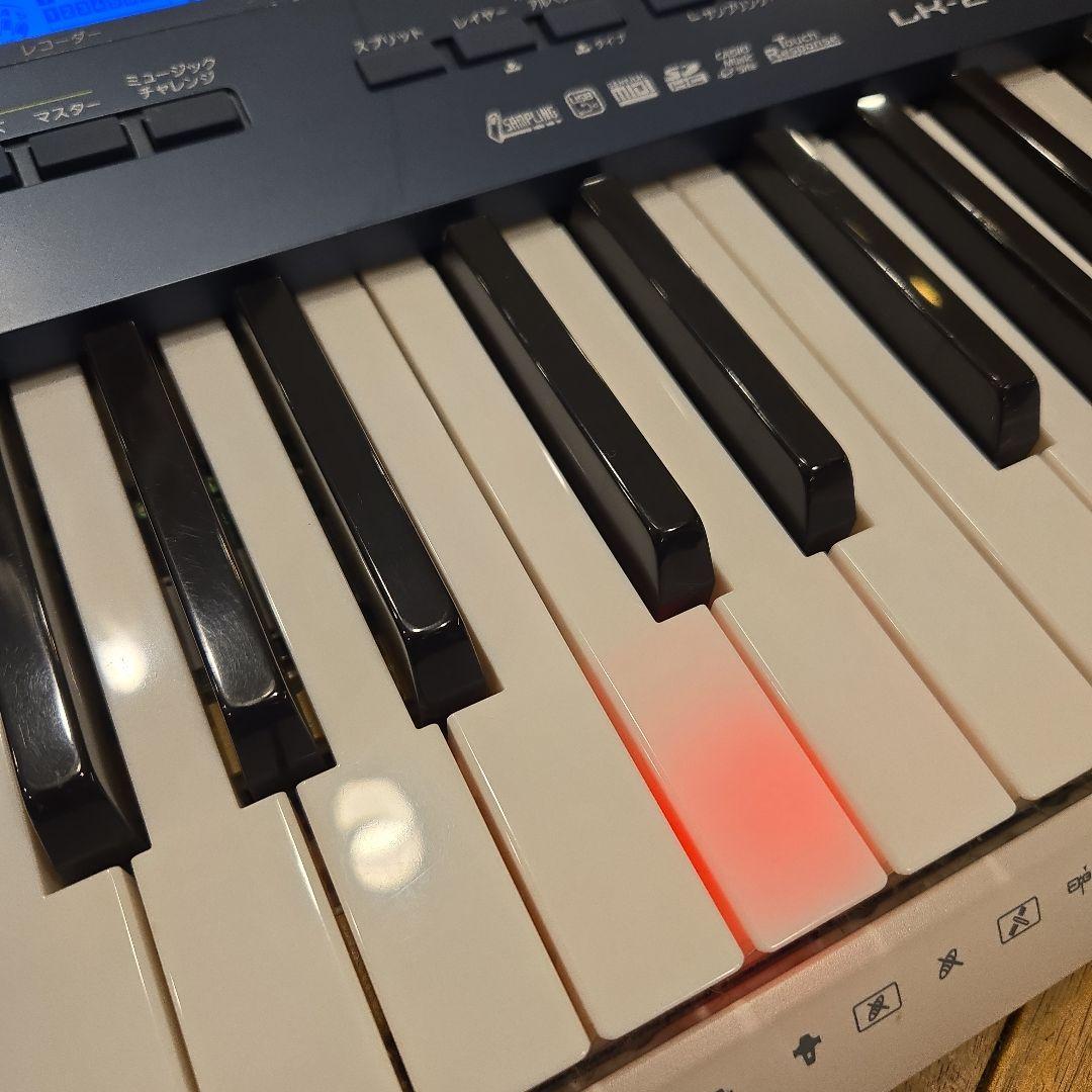 CASIO LK-215 電子キーボード 光ナビゲーション 61鍵