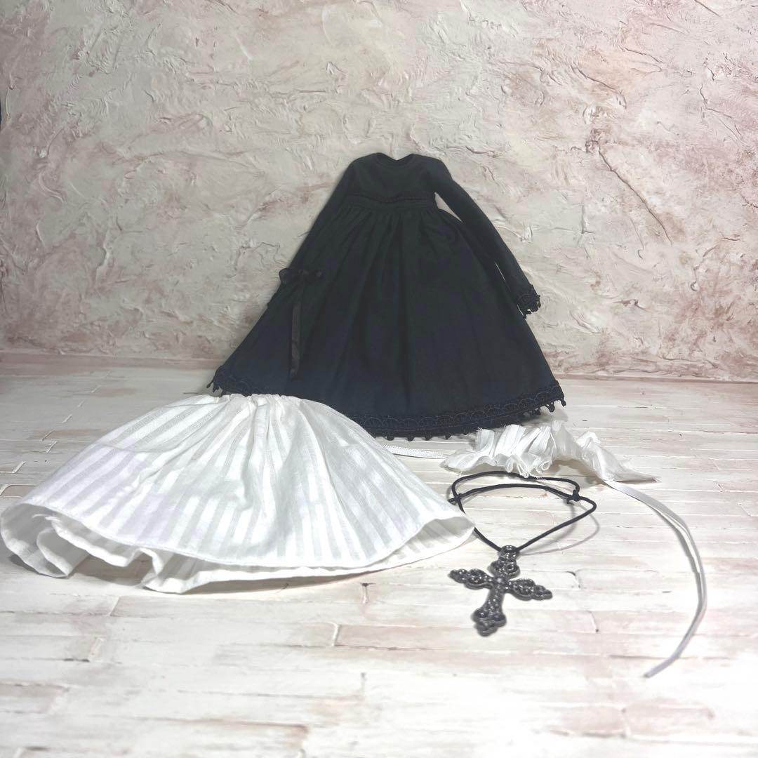 ♡ブライス　アウトフィット　ワンピース　ゴスロリ