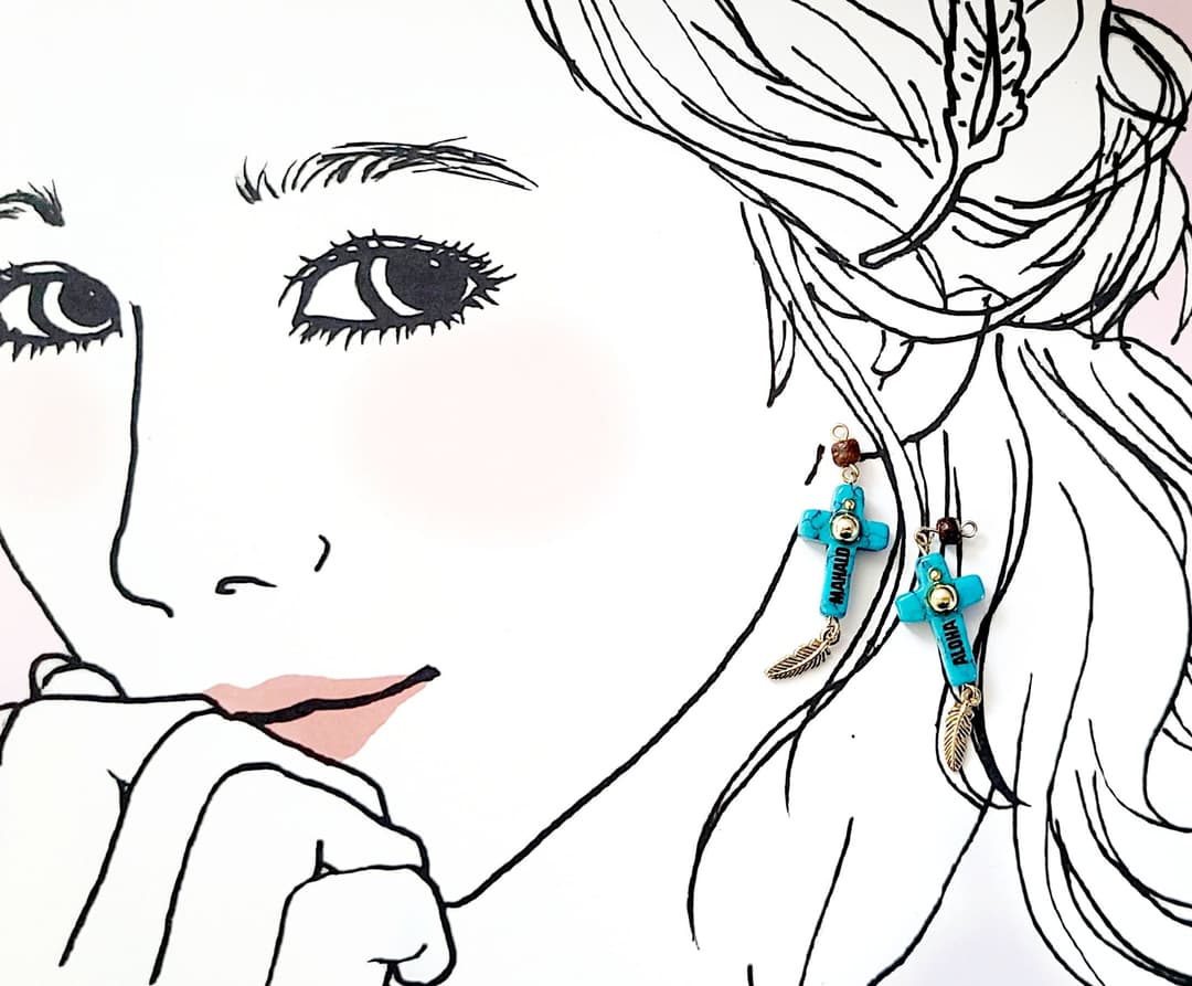 ターコイズ　クロス　✟　ピアス イヤリング  ALOHA チャーム
