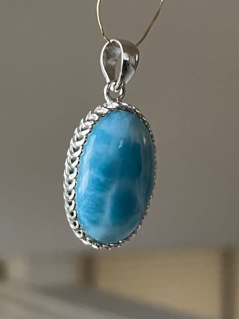 天然石☆高品質！ラリマーオーバル型ペンダントトップ☆ワク付き☆濃いブルーが美しい