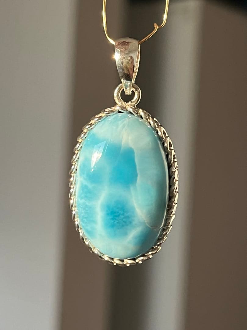 天然石☆高品質！ラリマーオーバル型ペンダントトップ☆ワク付き☆濃いブルーが美しい