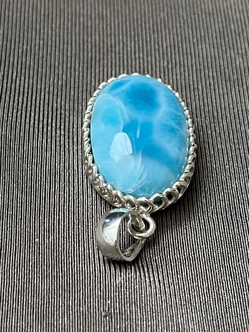 天然石☆高品質！ラリマーオーバル型ペンダントトップ☆ワク付き☆濃いブルーが美しい