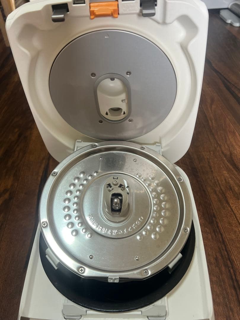 2022年製 日立　ジャー炊飯器　5.5合炊き　RZ-TS105M