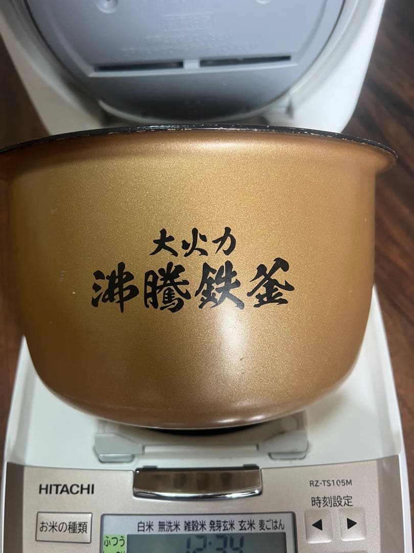 2022年製 日立　ジャー炊飯器　5.5合炊き　RZ-TS105M