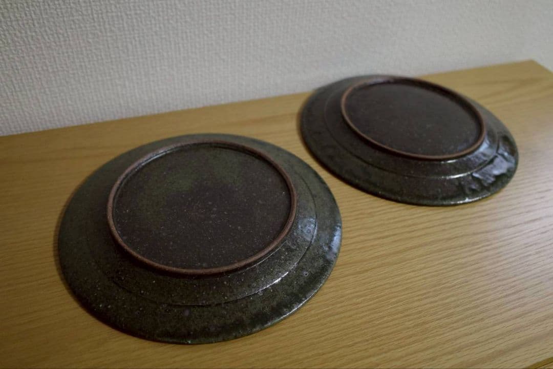 叶谷真一郎／鉄釉皿セット