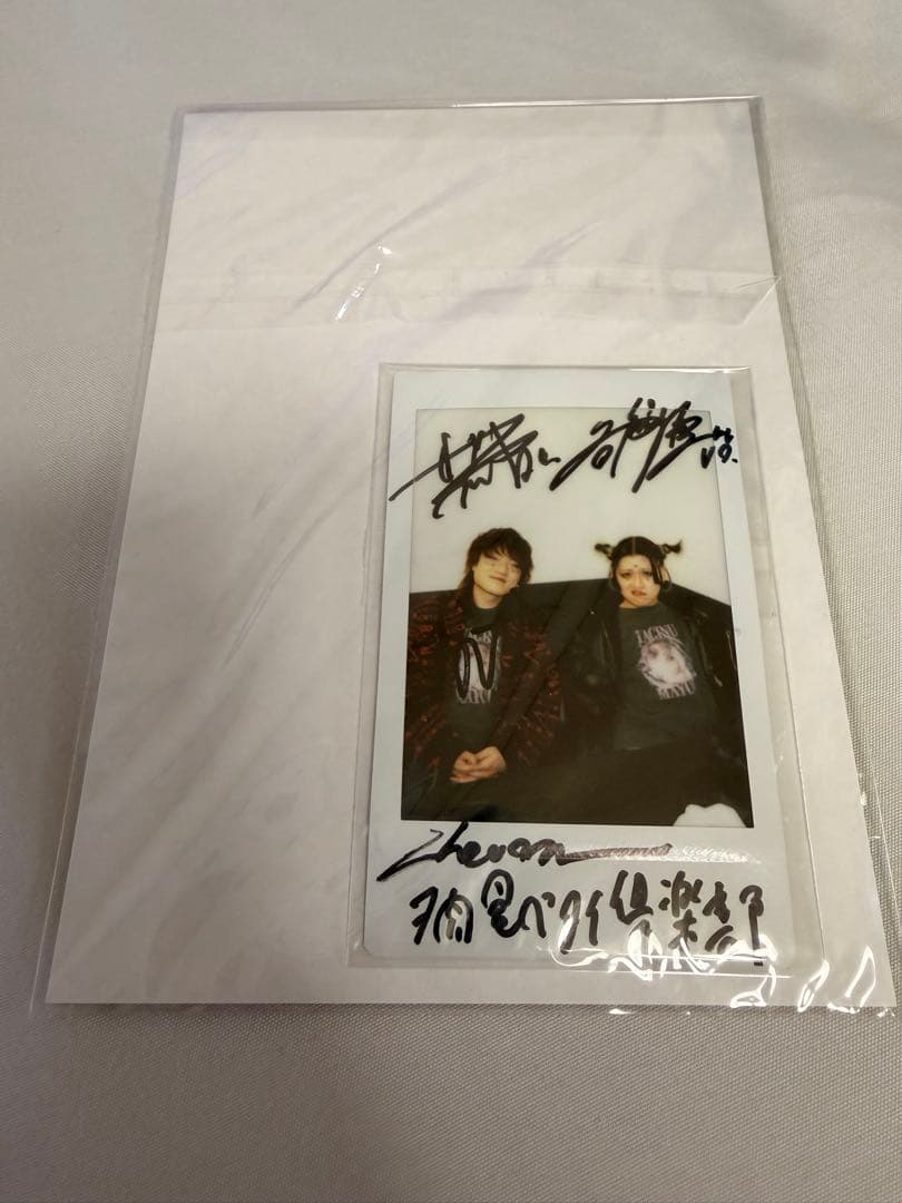 Chevon FC 早期入会特典ピンバッジ　トレカサイン入り　チェキサイン入り