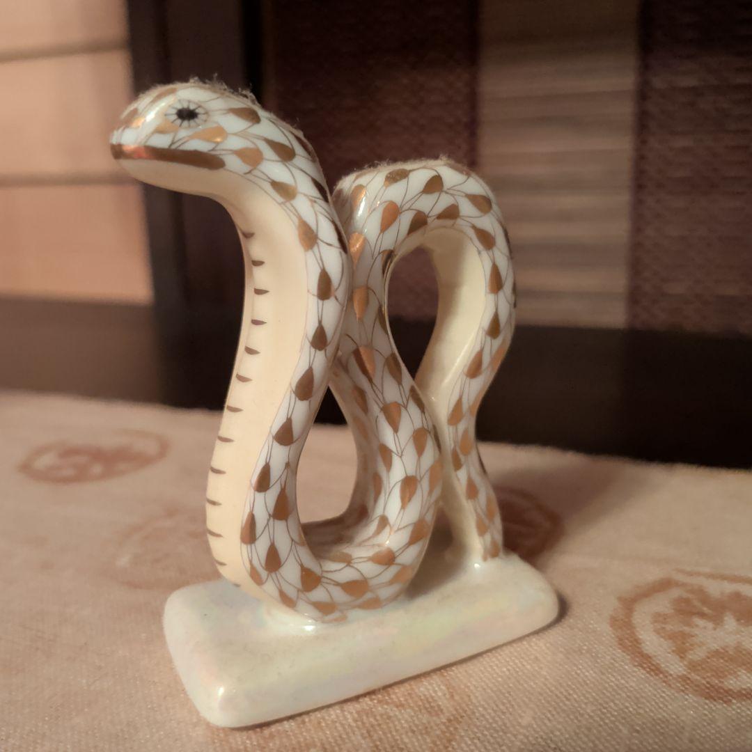 HEREND　ヘビの置物(ゴールド)干支