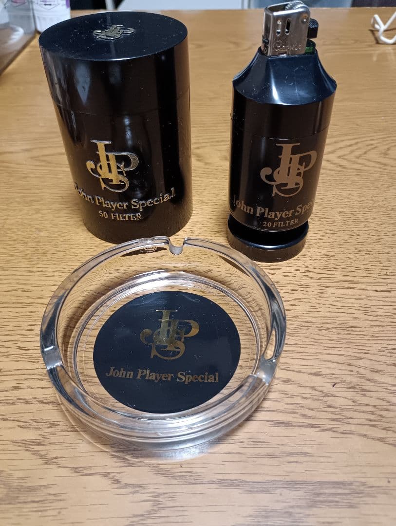 JPS ジョンプレーヤースペシャル　灰皿・ライター・収納缶　　　パイプイスセット