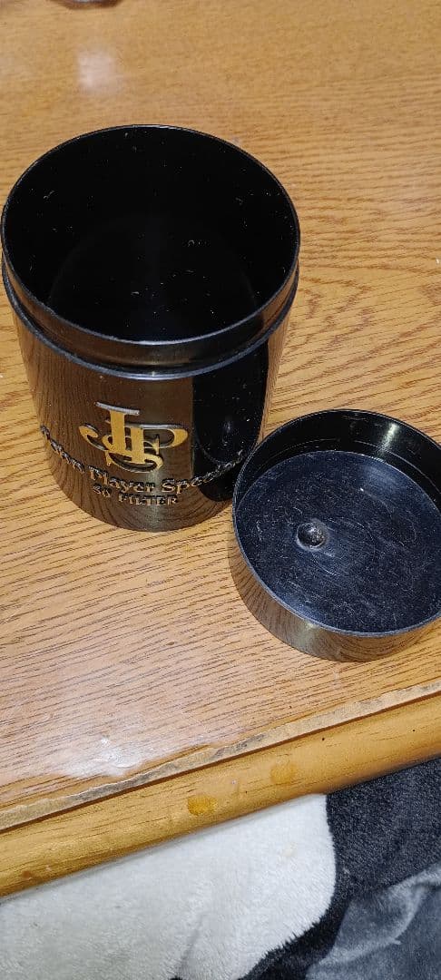 JPS ジョンプレーヤースペシャル　灰皿・ライター・収納缶　　　パイプイスセット