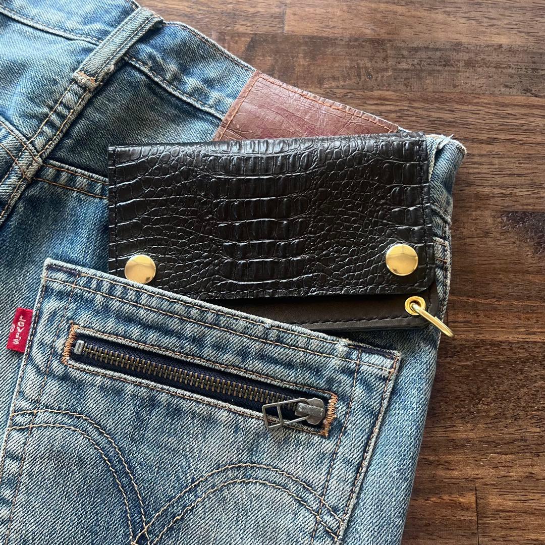 姫路レザー トラッカーウォレット ミドル 黒 ツヤ クロコ型押し