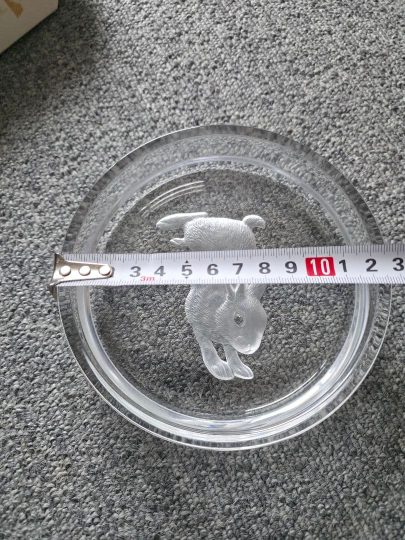 HOYA クリスタル皿 ウサギの彫刻付き