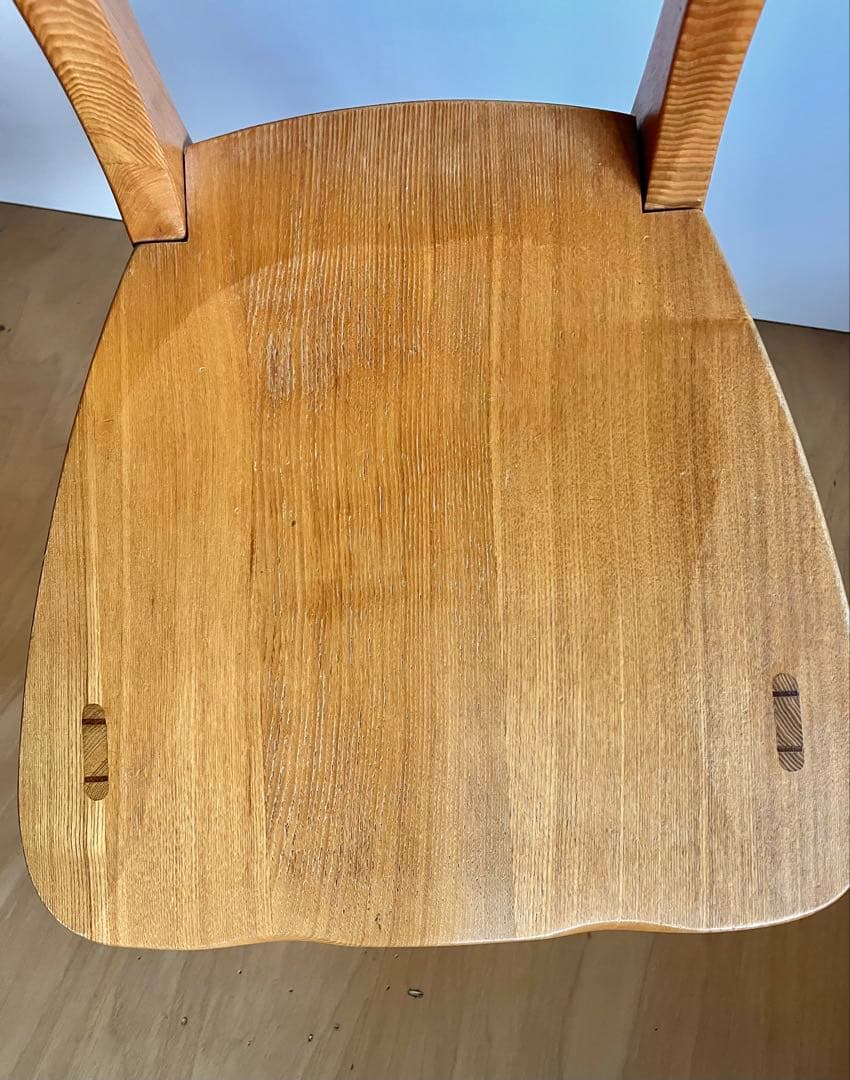 無垢材の椅子 タモ無垢材