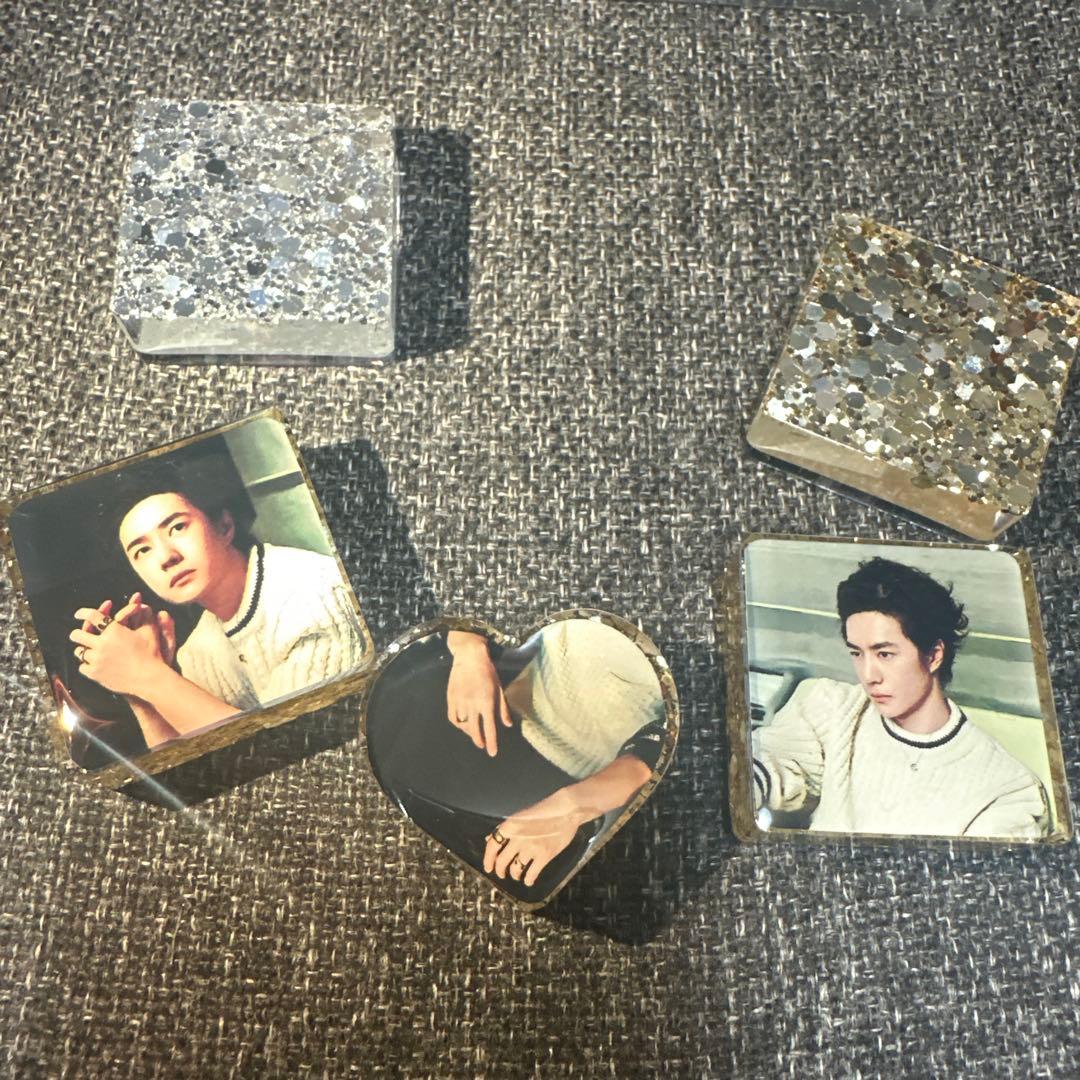 王一博 シャネル　2番スタジオ　新両面レジン九宫格玄関置物