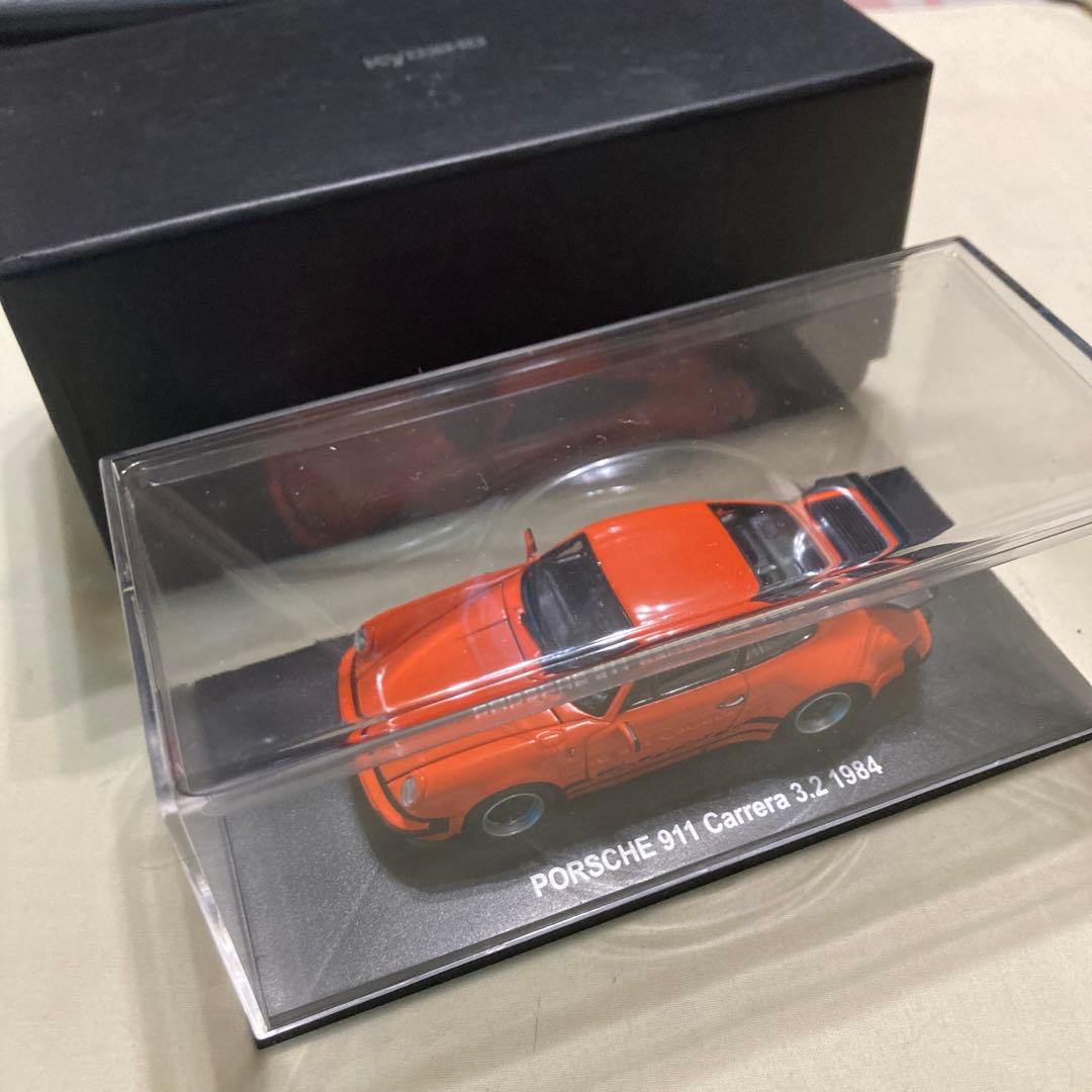 京商 1/43 ポルシェ 911 カレラ 3.2 1984 オレンジ