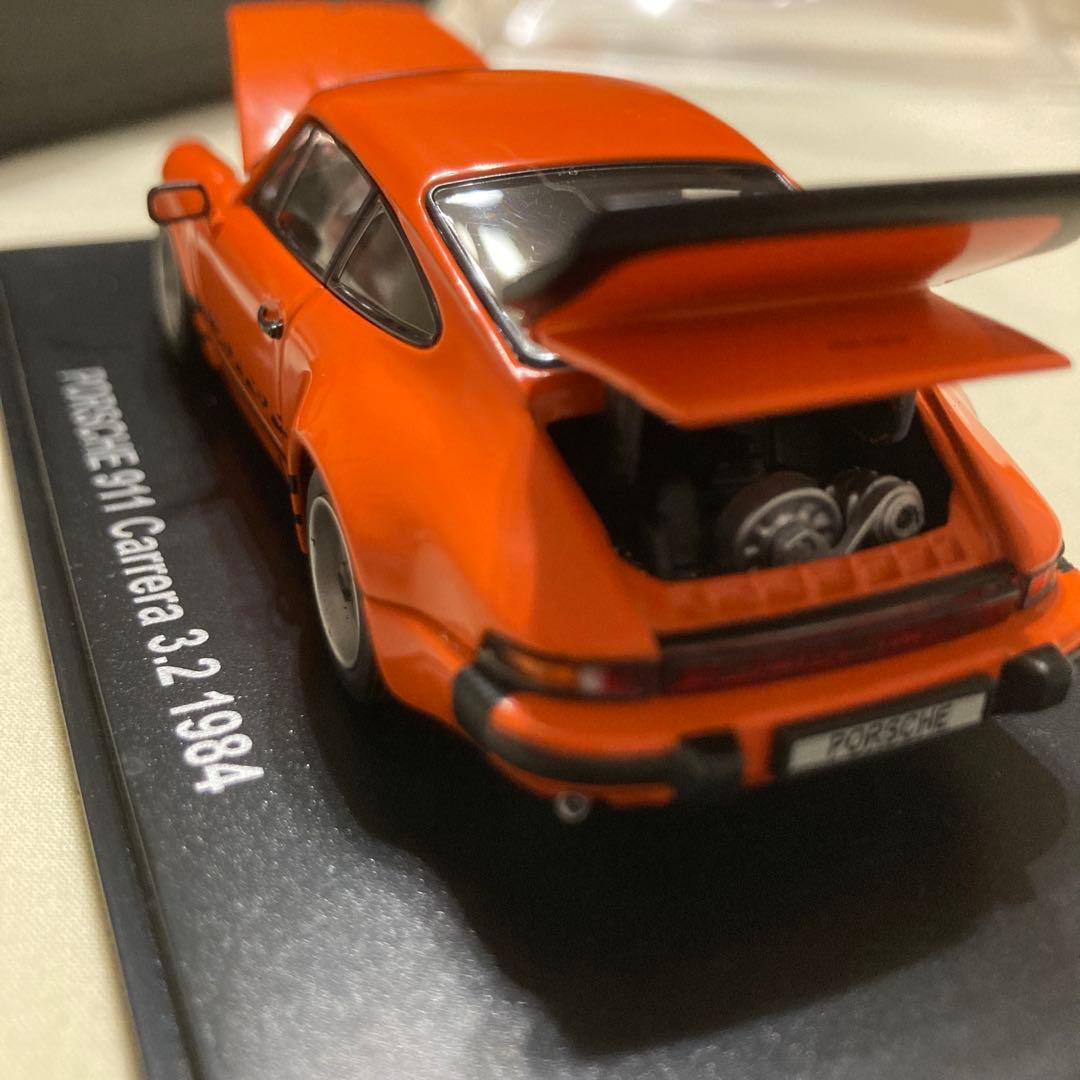 京商 1/43 ポルシェ 911 カレラ 3.2 1984 オレンジ