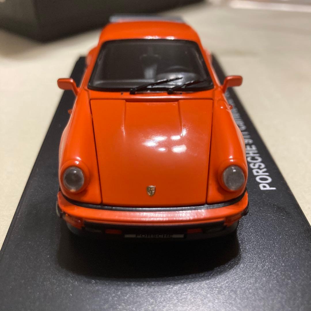 京商 1/43 ポルシェ 911 カレラ 3.2 1984 オレンジ