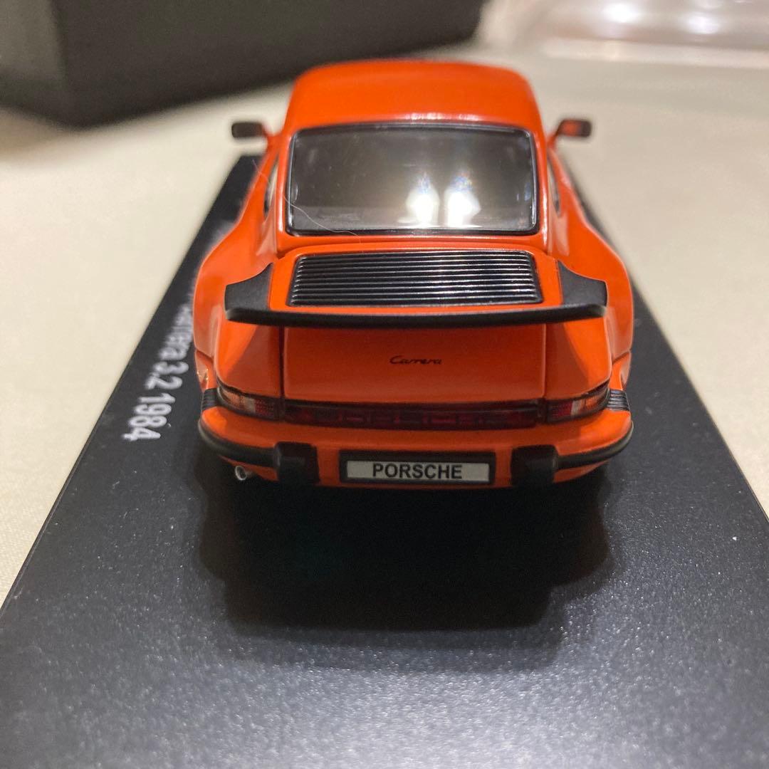 京商 1/43 ポルシェ 911 カレラ 3.2 1984 オレンジ