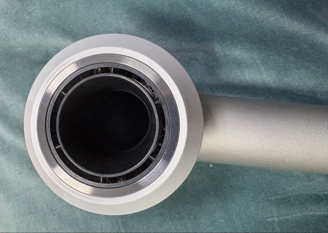 純正品　ダイソンヘアドライヤー dyson HD01 ホワイト