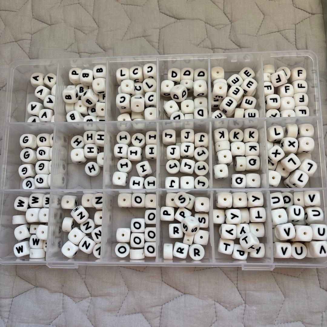 ウッドビーズ　イニシャルビーズ　その他　まとめ売りSALEハンドメイド資材