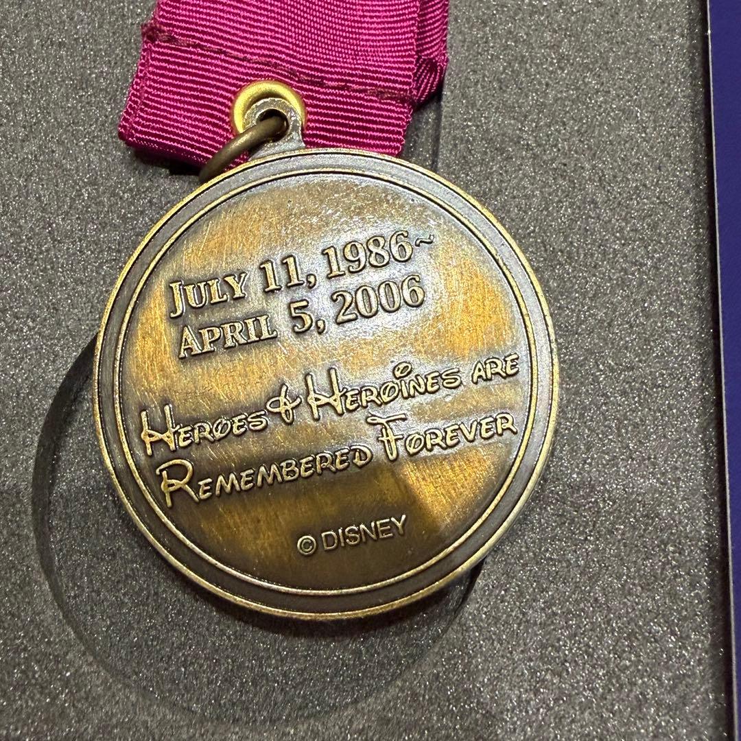 【当時物】シンデレラ城ミステリーツアー　ヒーローメダル　クローズ記念