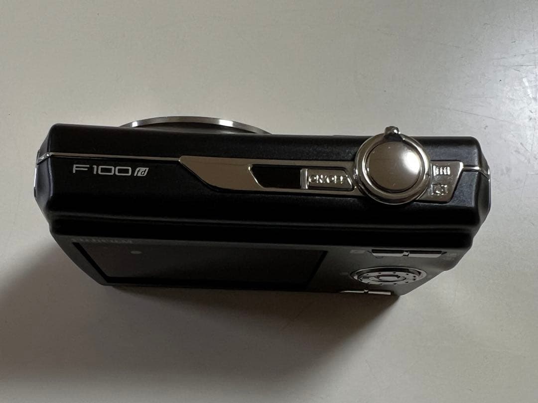 FUJIFILM/／富士フィルム　FinePix　F100fd