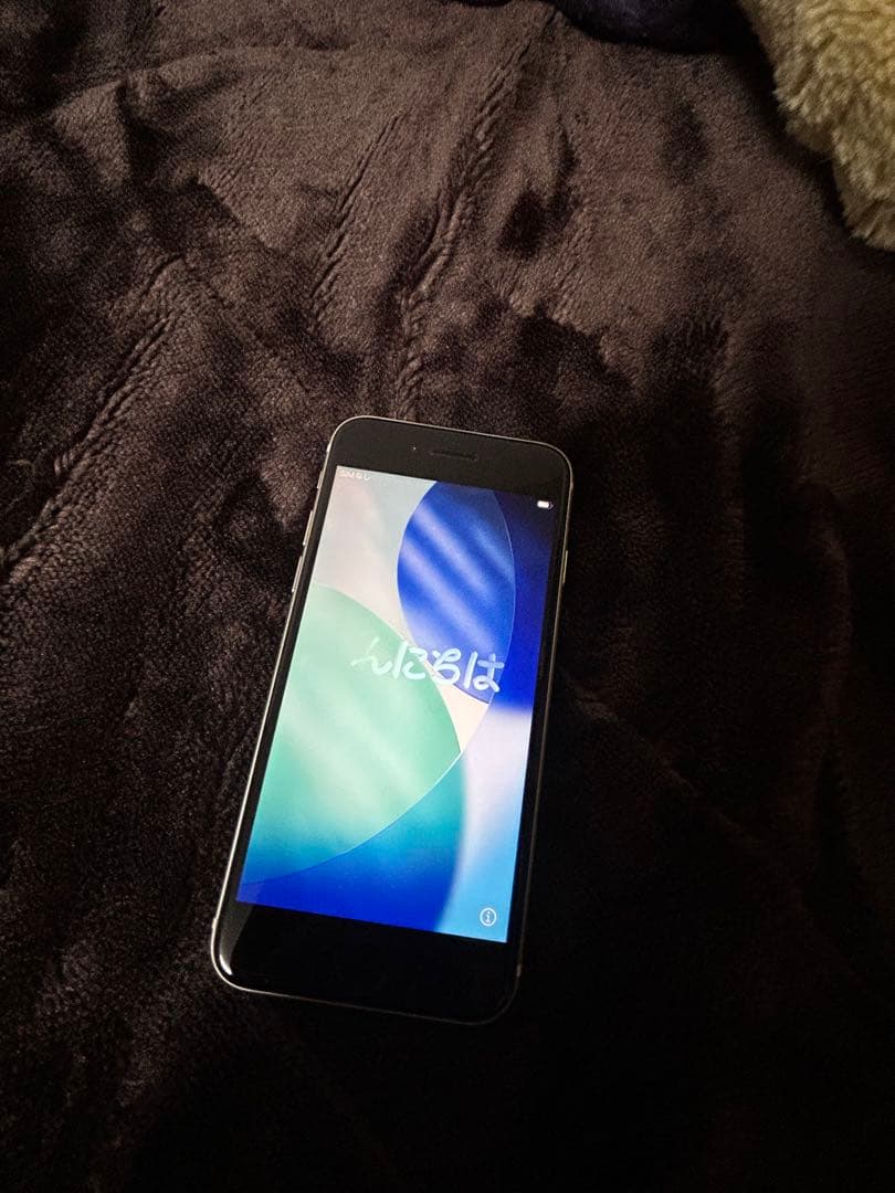 スマートフォン本体 iPhone se2 128GB