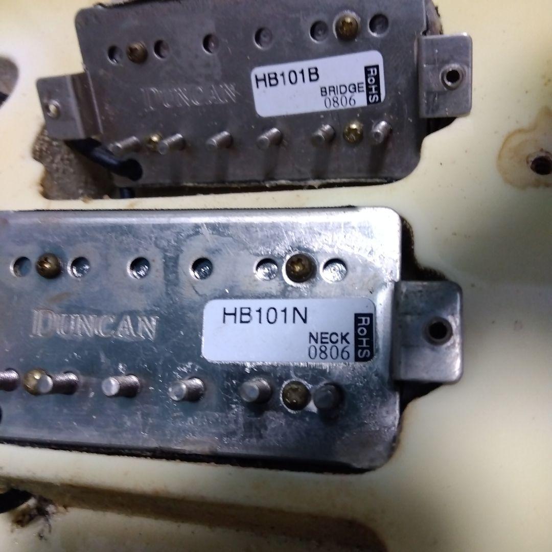 クリーム色 ＳＧ....エレキギター ハムバッカー