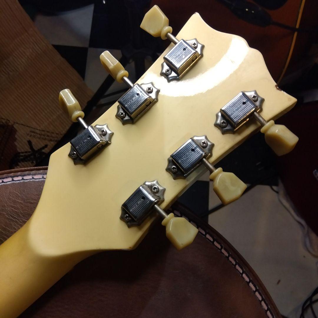 クリーム色 ＳＧ....エレキギター ハムバッカー