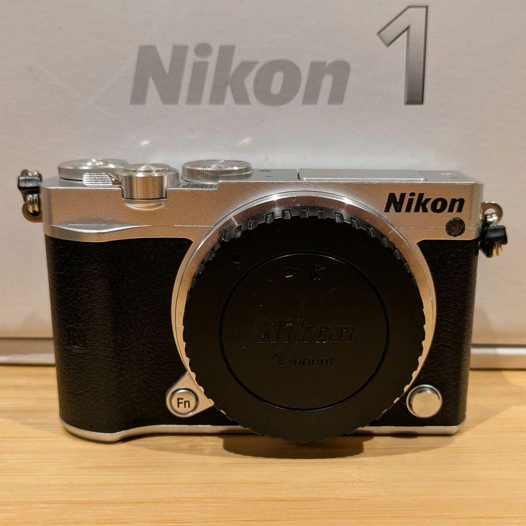 美品 Nikon 1 J5 ボディ