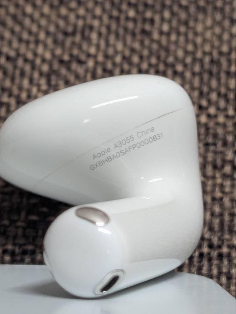 Apple AirPods 4世代 片耳 R 片方 右耳 762