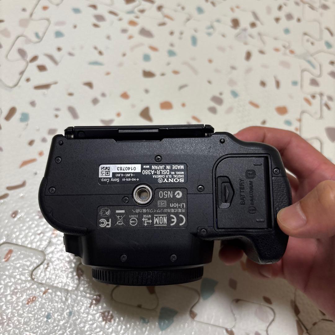 SONY α380 極美品　シャッター回数 4675 バッテリー　充電器　付属