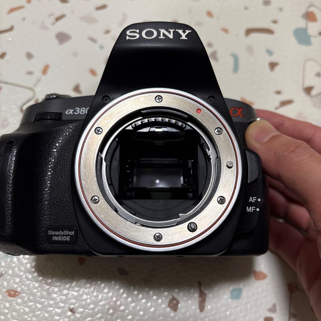 SONY α380 極美品　シャッター回数 4675 バッテリー　充電器　付属