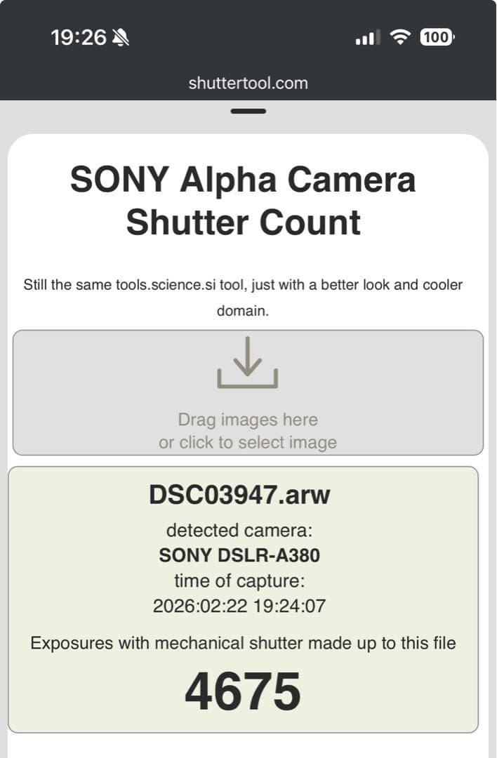 SONY α380 極美品　シャッター回数 4675 バッテリー　充電器　付属